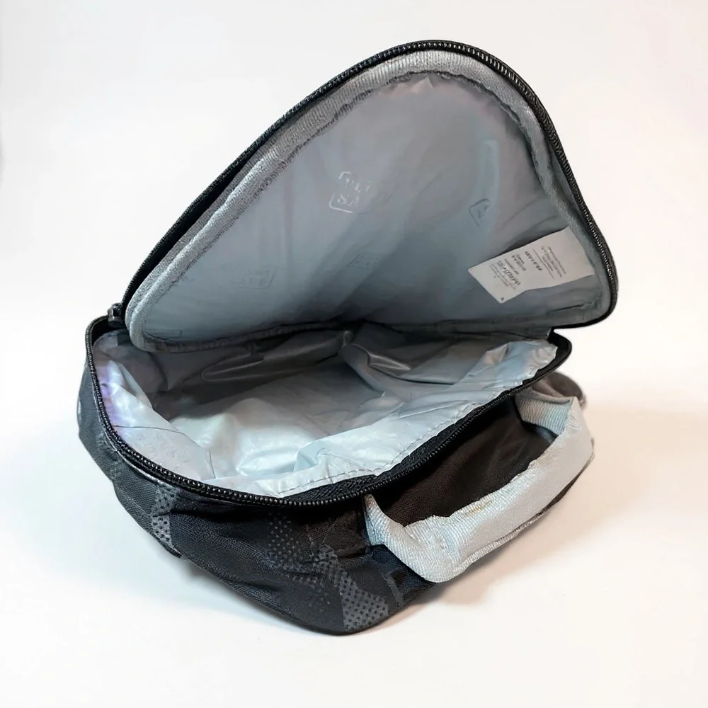 Camouflage Black and Gray Zippered Lunch Bag